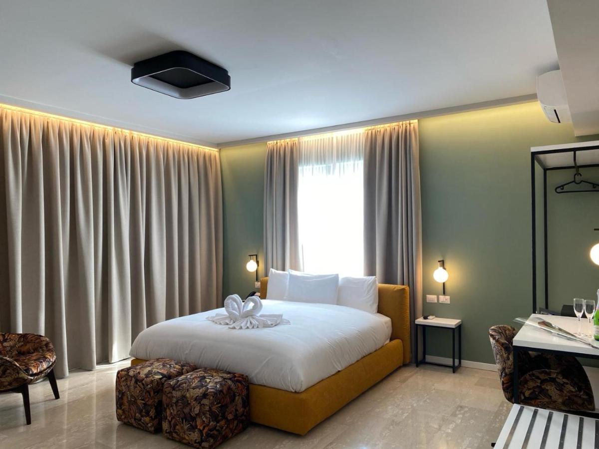 Oasi Village Hotel Milan Exterior photo