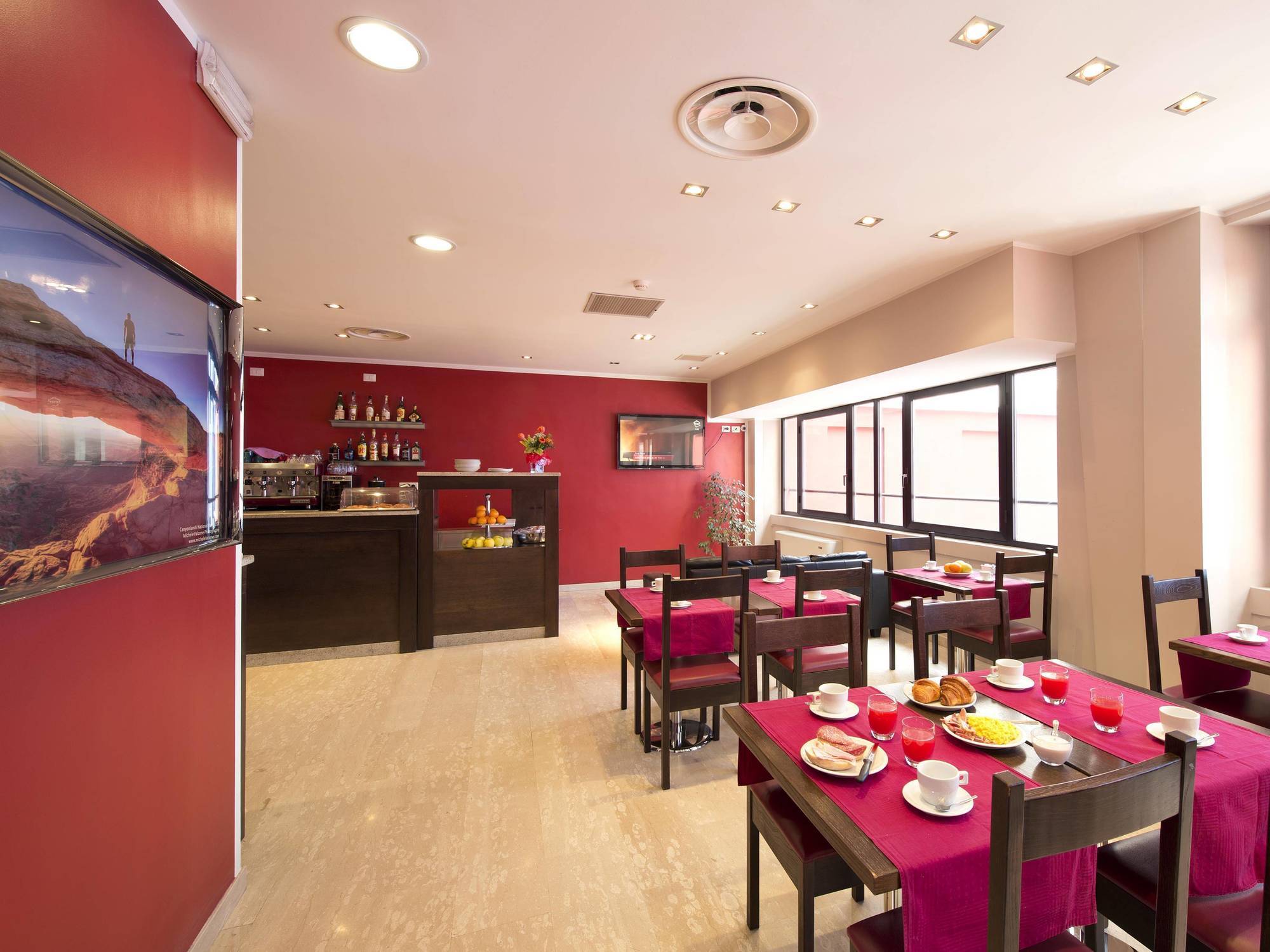 Oasi Village Hotel Milan Exterior photo
